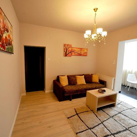 Like Home Brasov Bagian luar foto