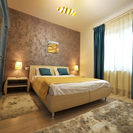 Like Home Brasov Bagian luar foto