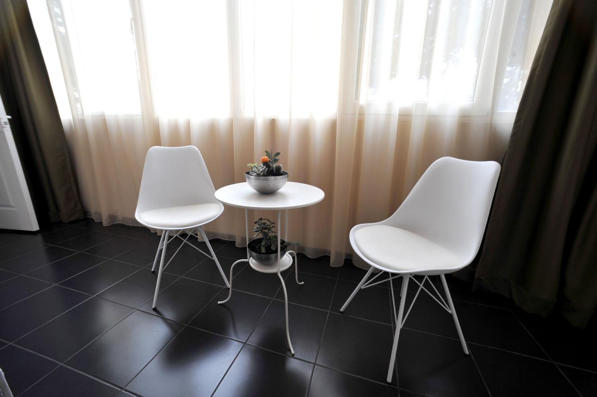 Like Home Brasov Bagian luar foto