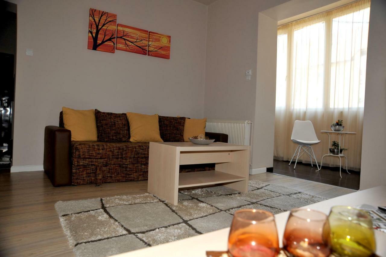 Like Home Brasov Bagian luar foto