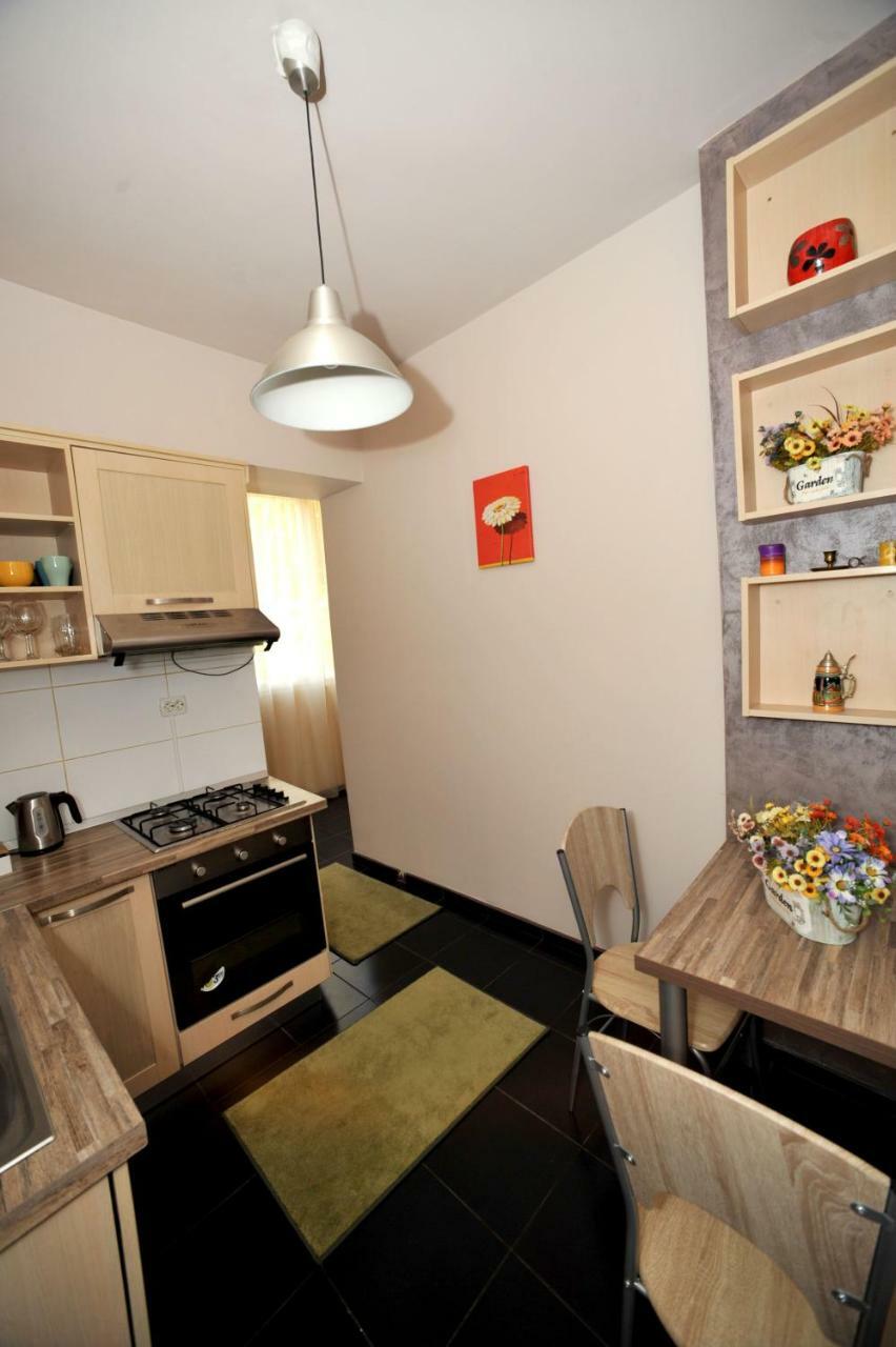 Like Home Brasov Bagian luar foto