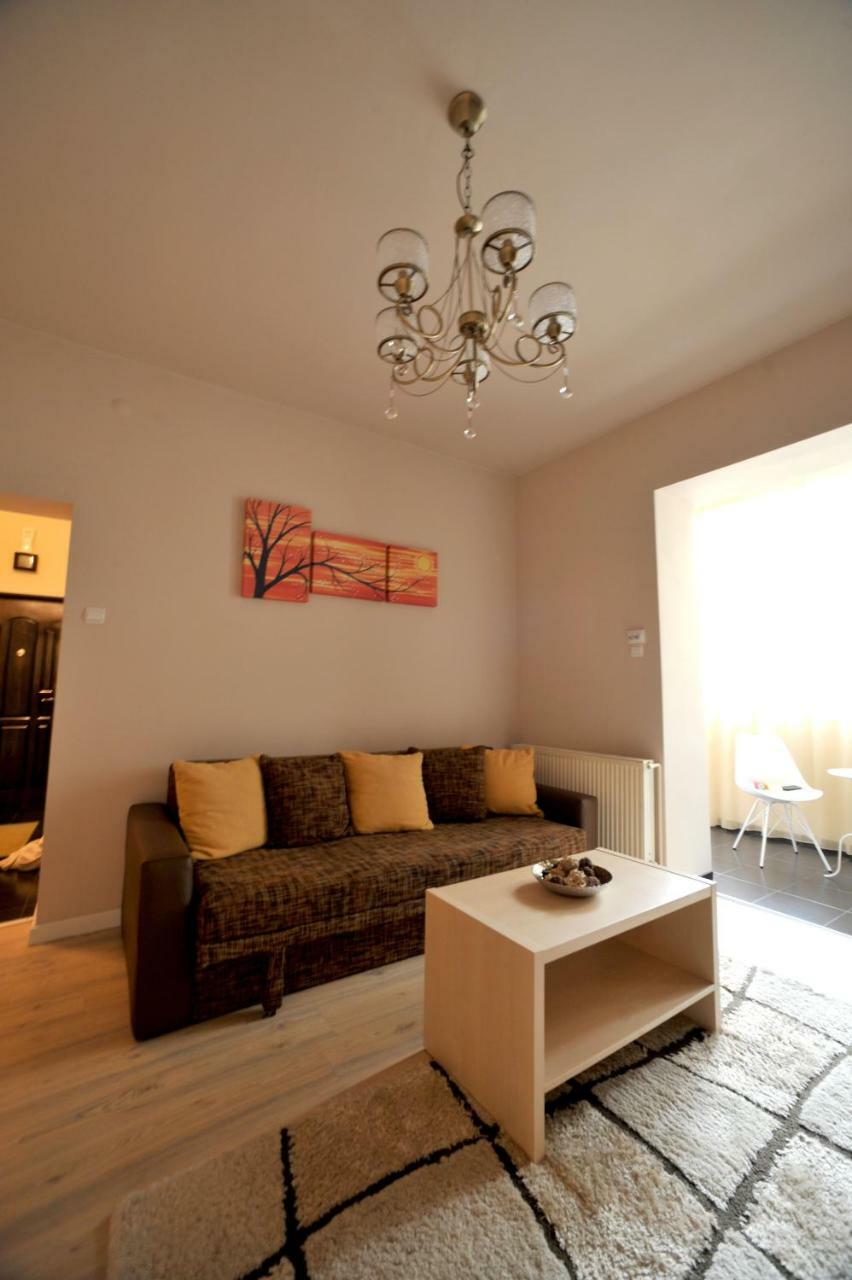 Like Home Brasov Bagian luar foto